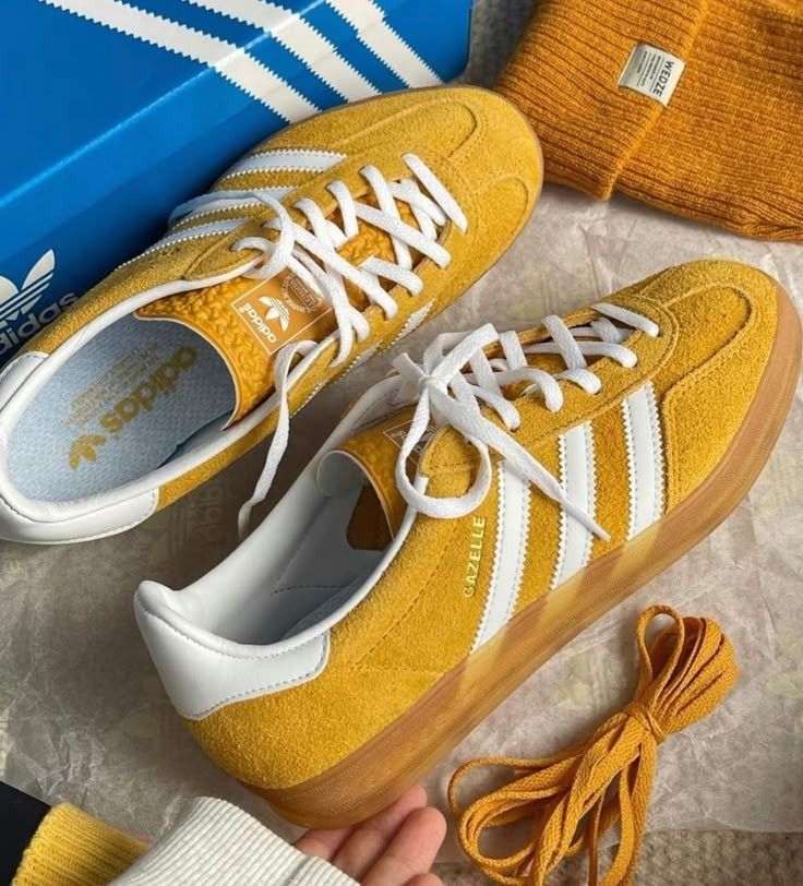 adidas Handball Spezial Preloved Yellow