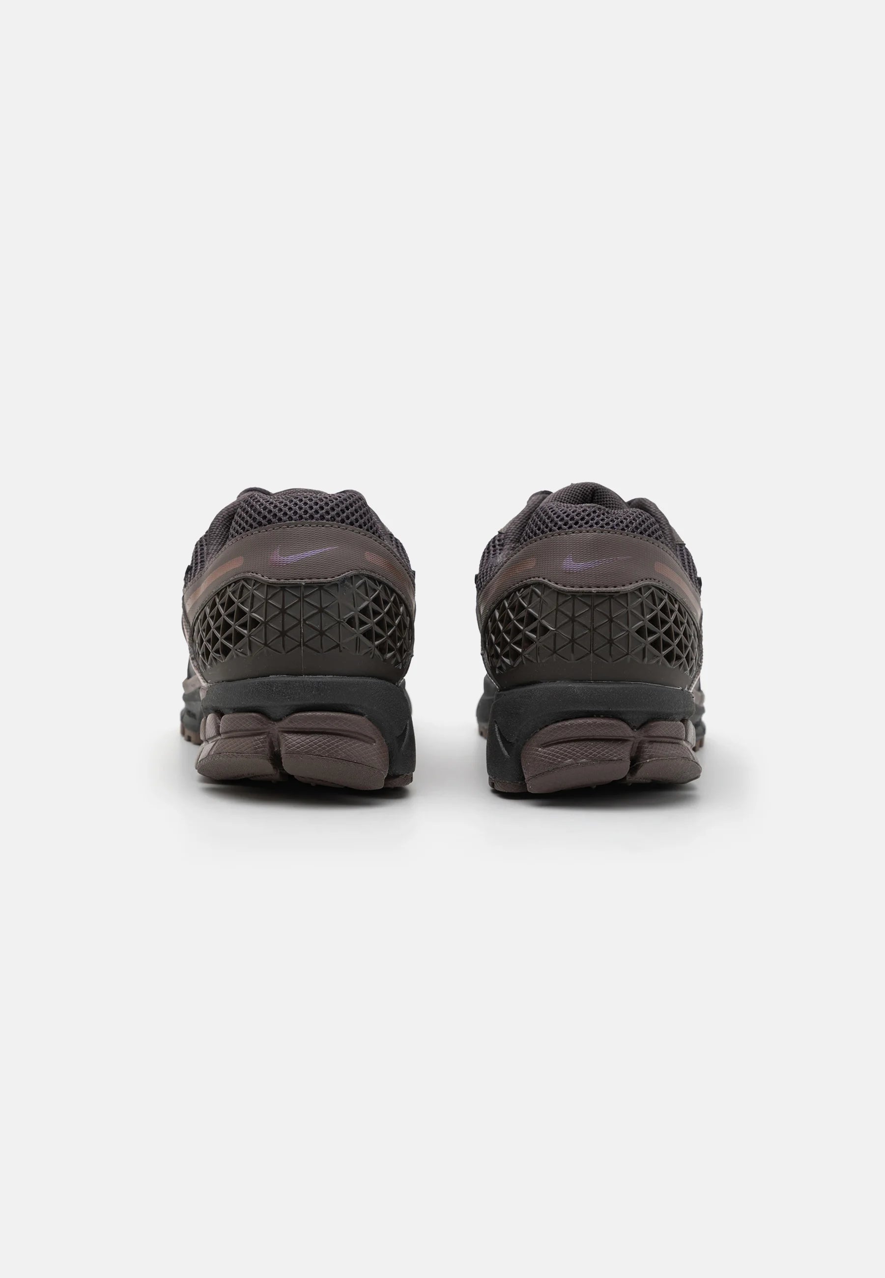 Nike Zoom Vomero 5 Cave Stone