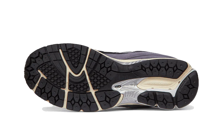 New Balance 2002R Magnet Sandstone