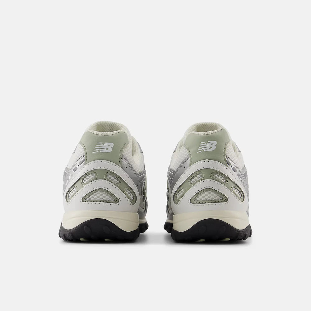 New Balance 204L Silver Metallic Sage Green