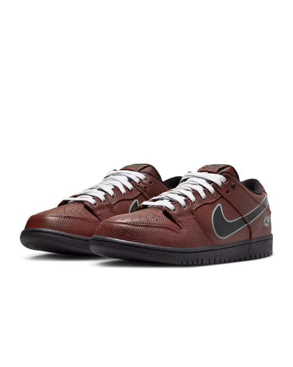 Nike SB Dunk Low Limosine Skateboards