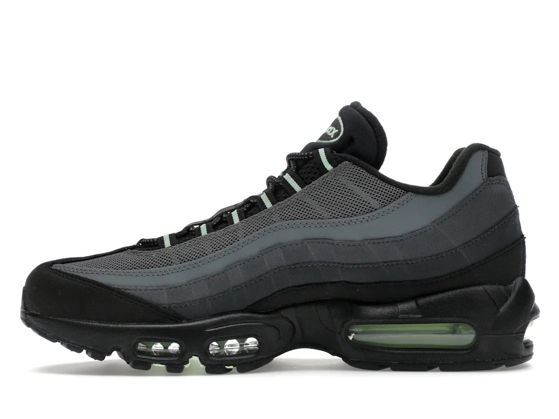 Nike Air Max 95 Vapor Green - resellguru.app