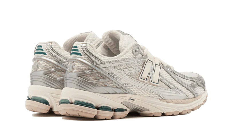 New Balance 1906R Silver Metallic Sea Salt