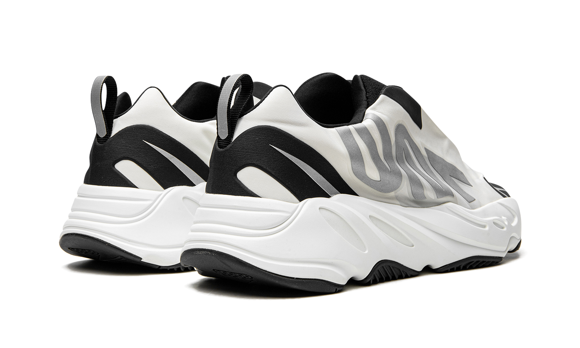 Adidas Yeezy Boost 700 MNVN Laceless Analog - resellguru.app