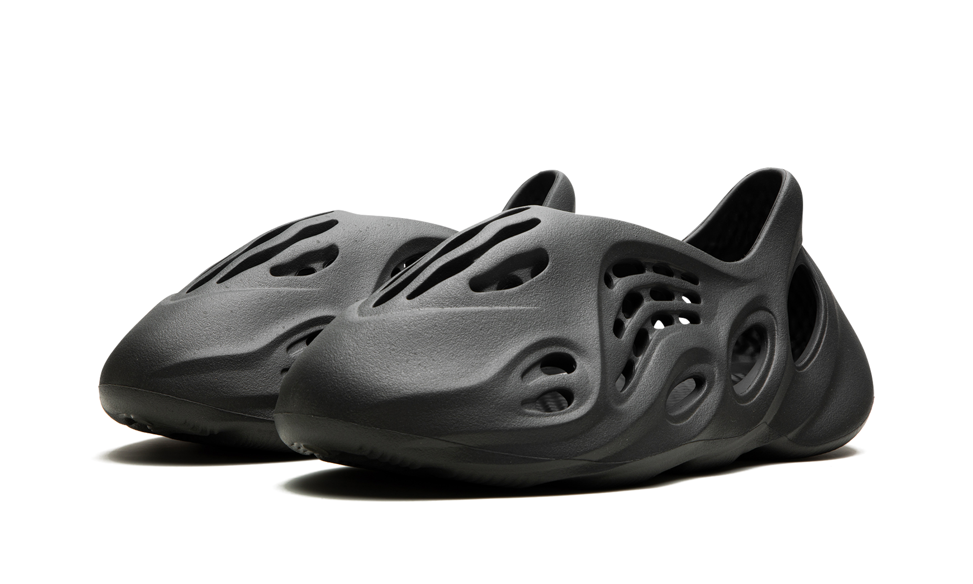 Adidas Yeezy Foam RNR Carbon - resellguru.app