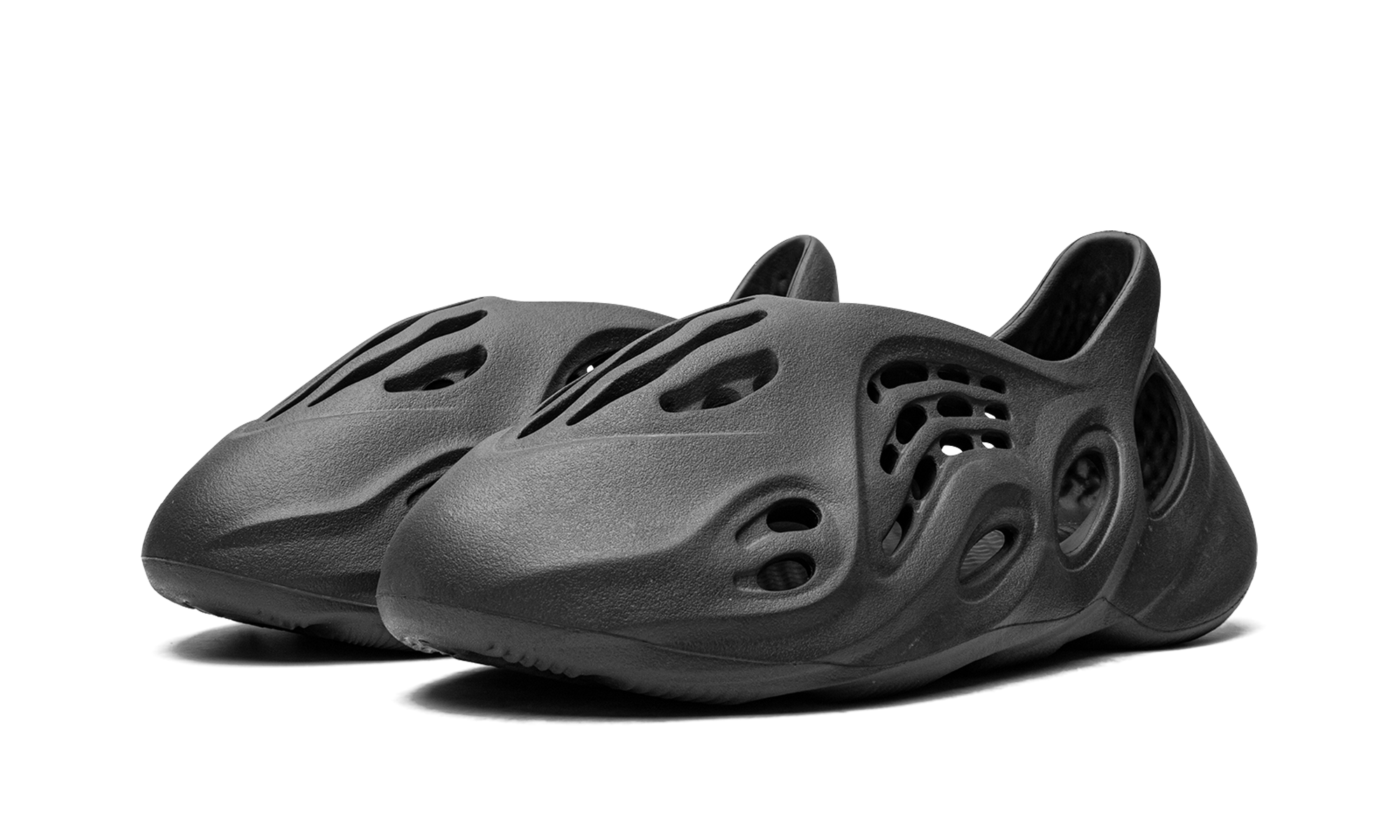 Adidas Yeezy Foam RNR Onyx - resellguru.app