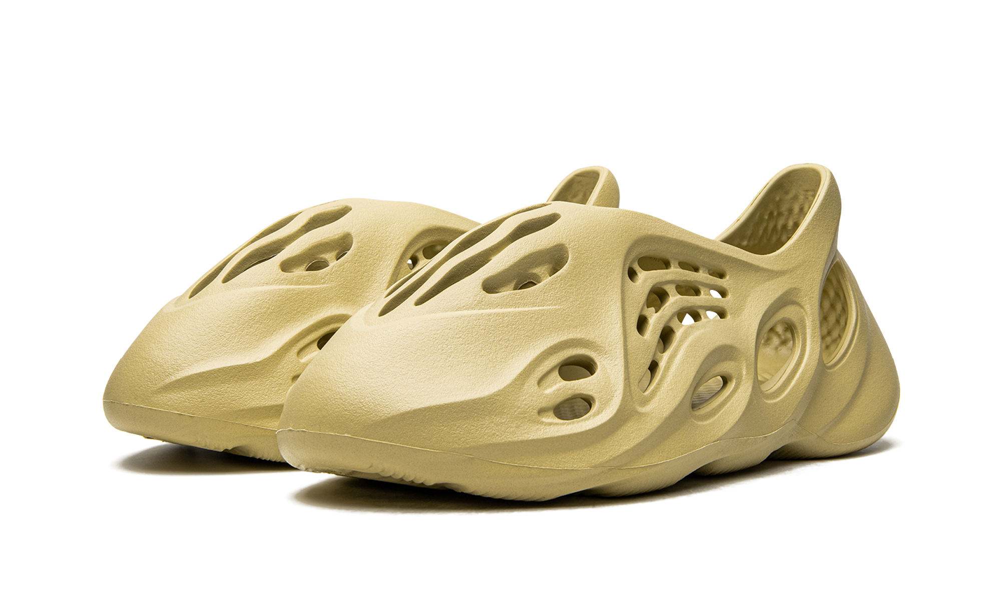 Adidas Yeezy Foam RNNR Sulfur - resellguru.app