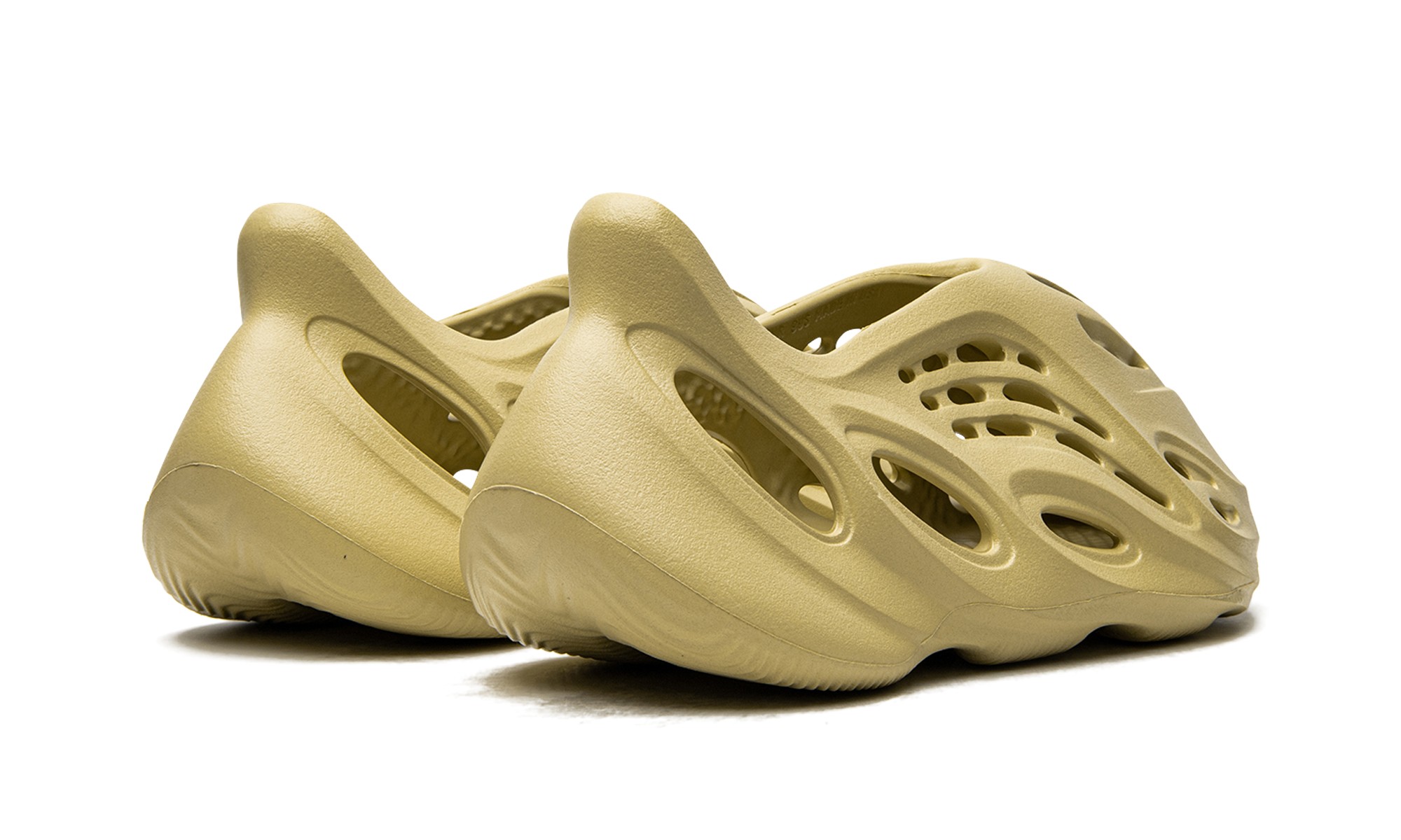 Adidas Yeezy Foam RNNR Sulfur - resellguru.app