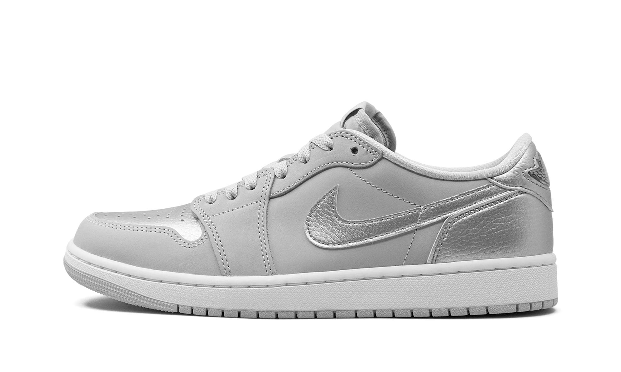 Air Jordan 1 Low OG Metallic Silver - resellguru.app