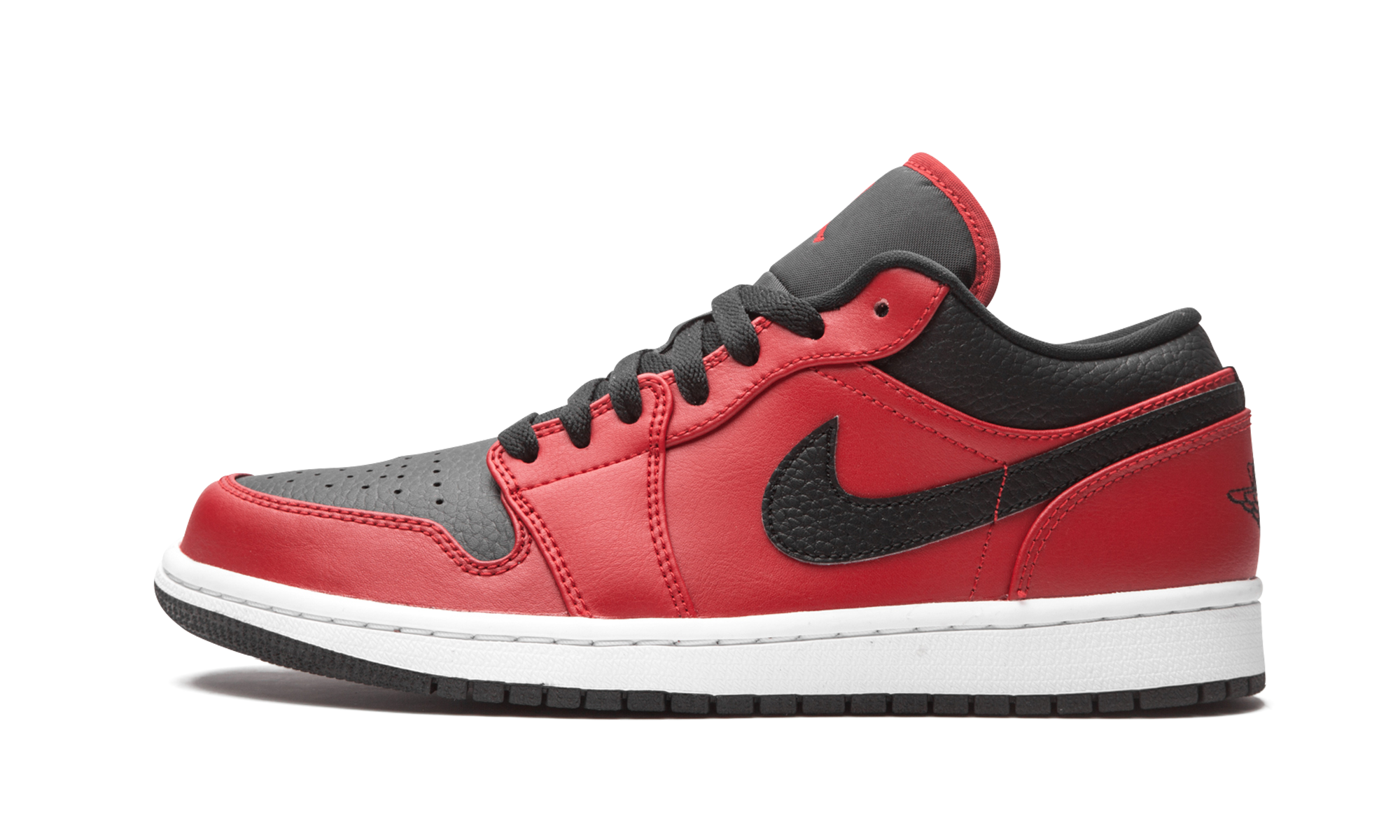 Air Jordan 1 Low Reverse Bred Pebbled Swoosh - resellguru.app