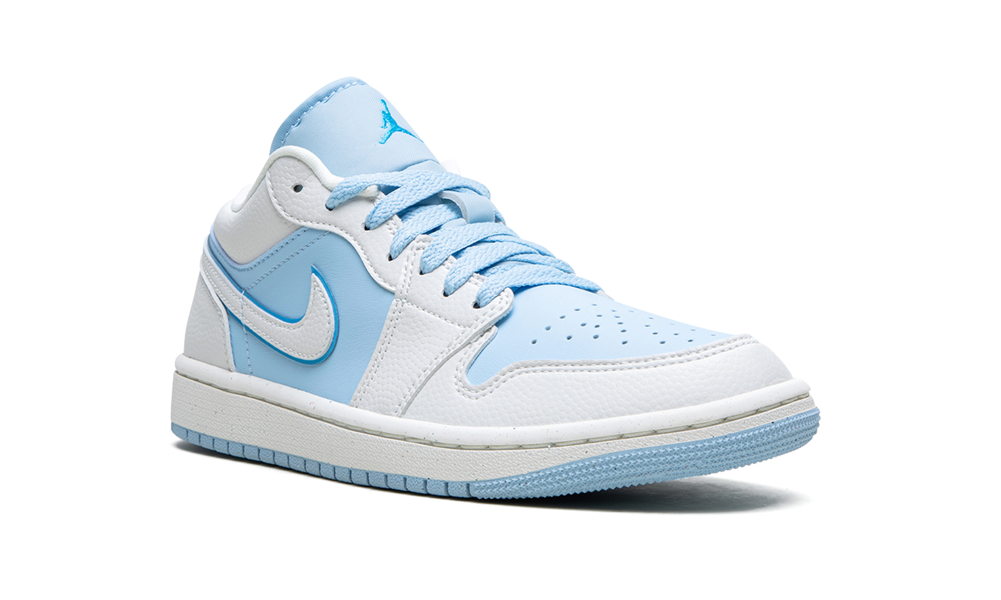 Air Jordan 1 Low SE Reverse Ice Blue - resellguru.app