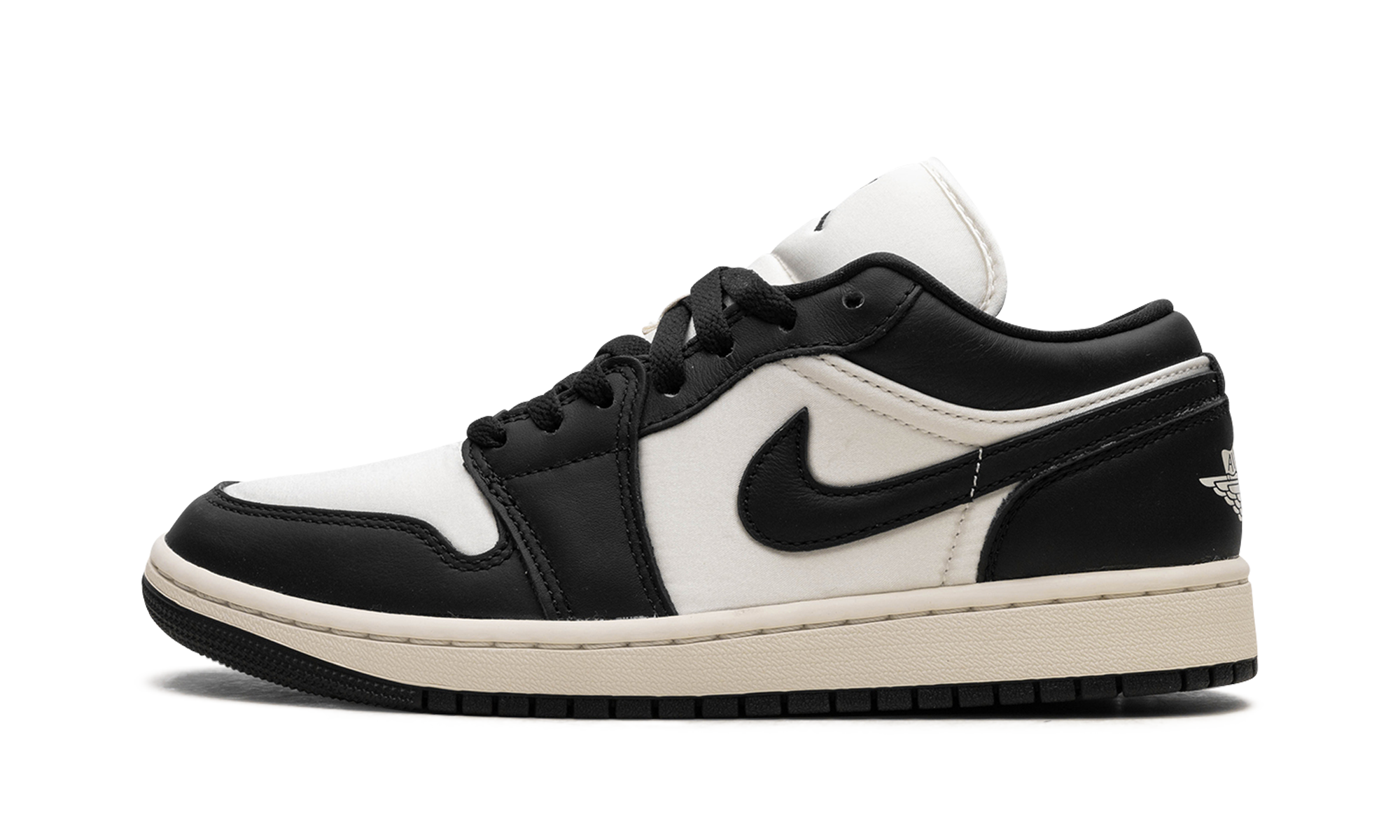 Air Jordan 1 Low SE Vintage Panda - resellguru.app
