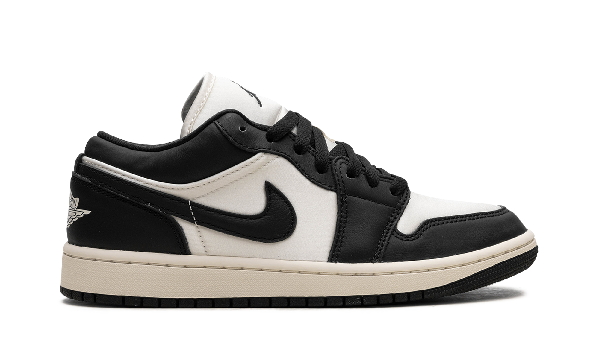 Air Jordan 1 Low SE Vintage Panda - resellguru.app