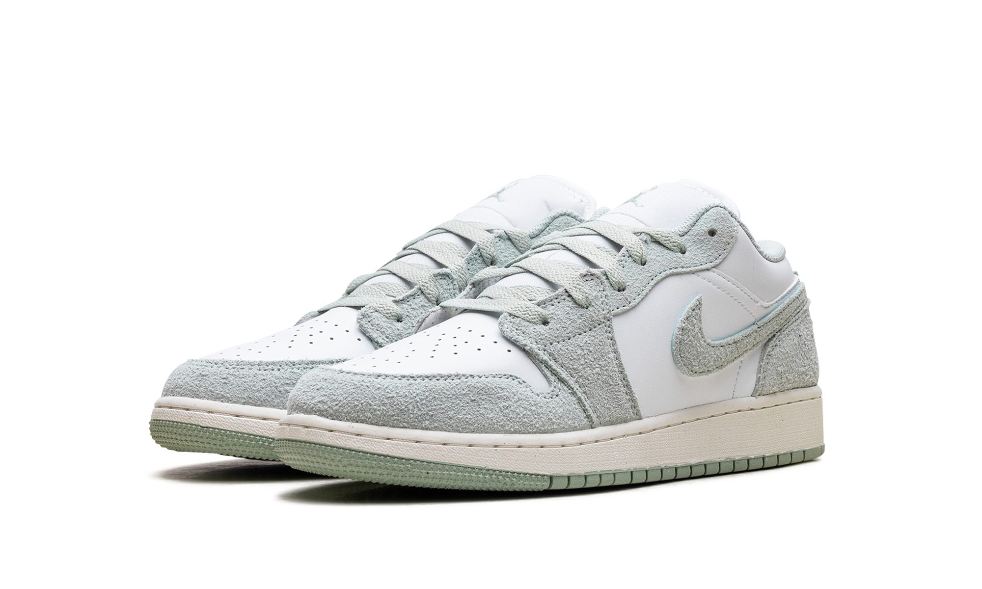 Air Jordan 1 Low SE White Seafoam - resellguru.app