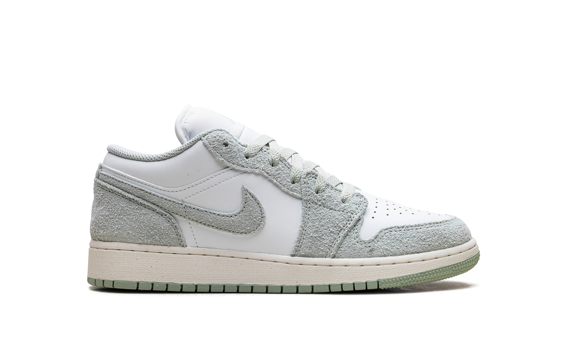 Air Jordan 1 Low SE White Seafoam - resellguru.app