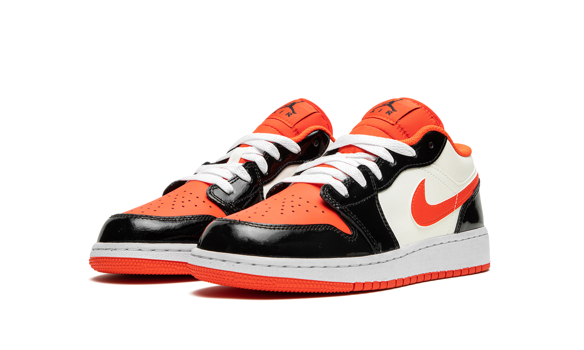 Air Jordan 1 Low Halloween (2023) - resellguru.app