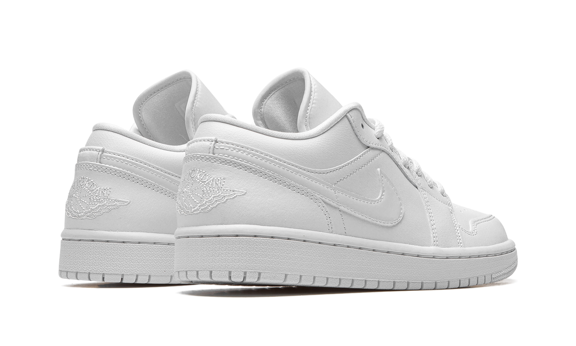 Air Jordan 1 Low Triple White (2022) - resellguru.app