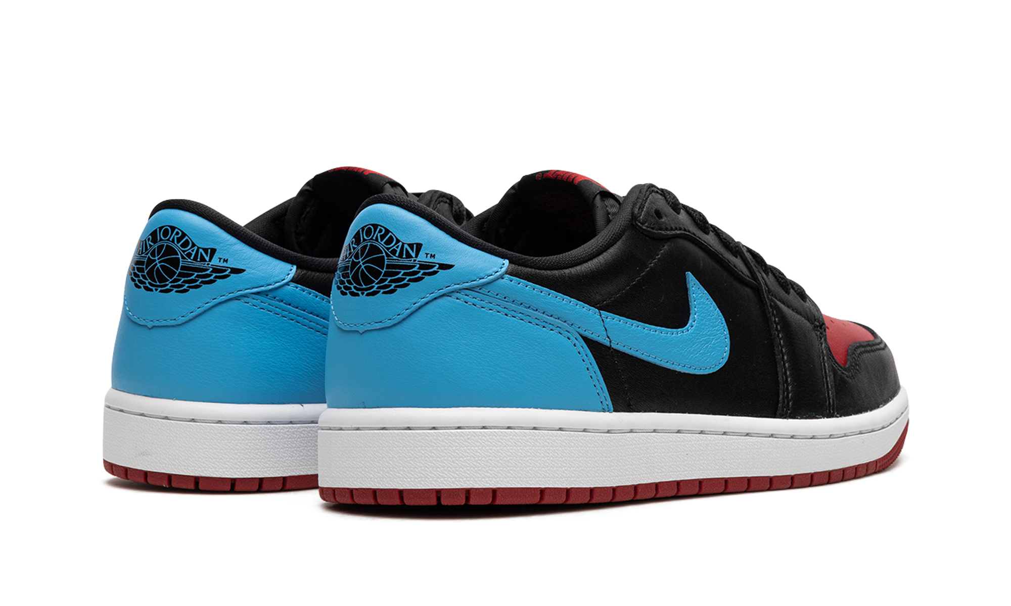 Air Jordan 1 Retro Low OG NC to Chi - resellguru.app