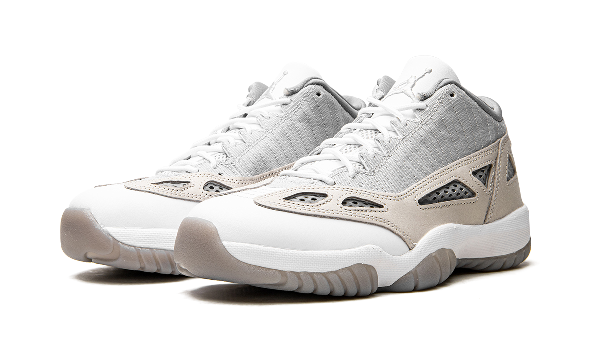 Air Jordan 11 Retro Low IE Light Orewood Brown - resellguru.app