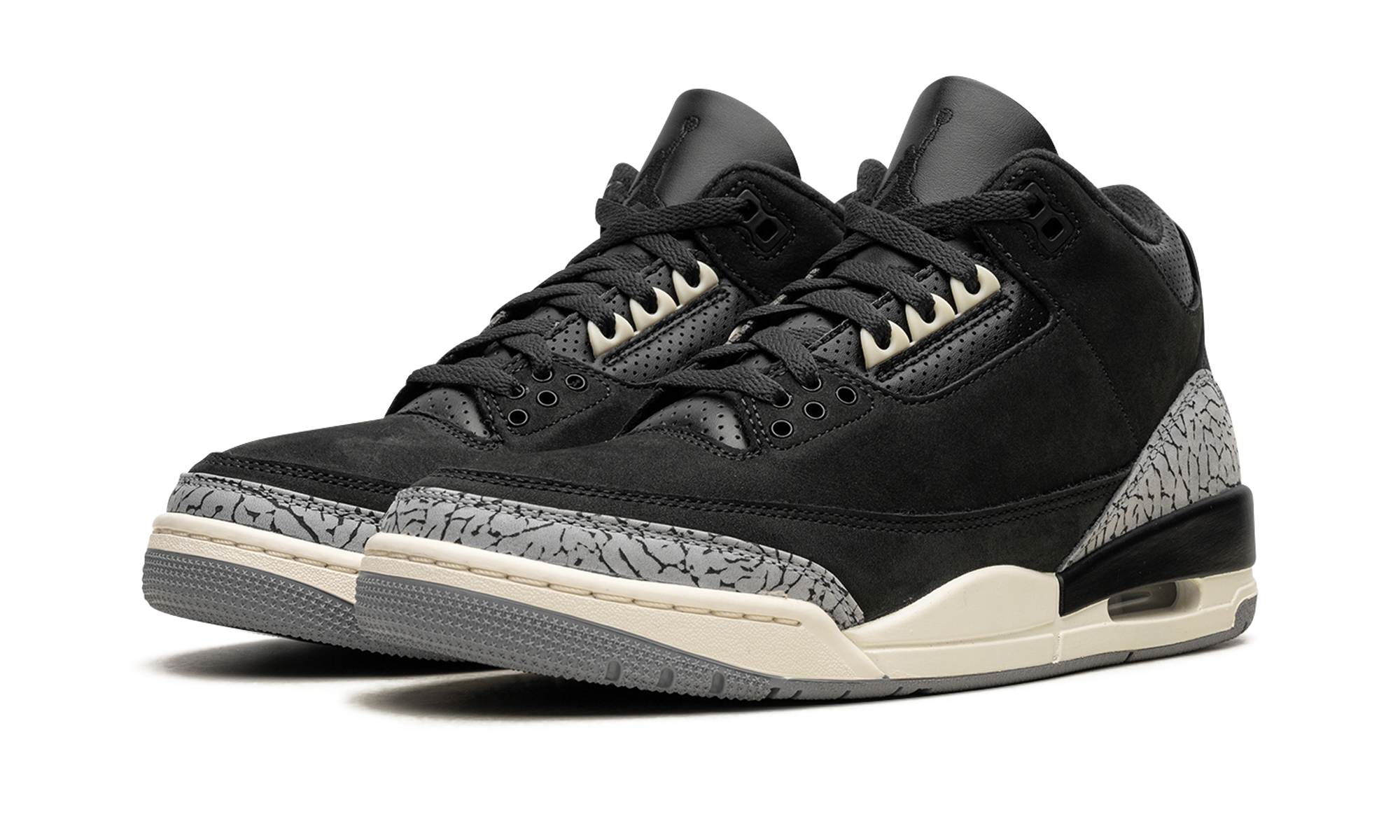 Air Jordan 3 Retro Off Noir - resellguru.app