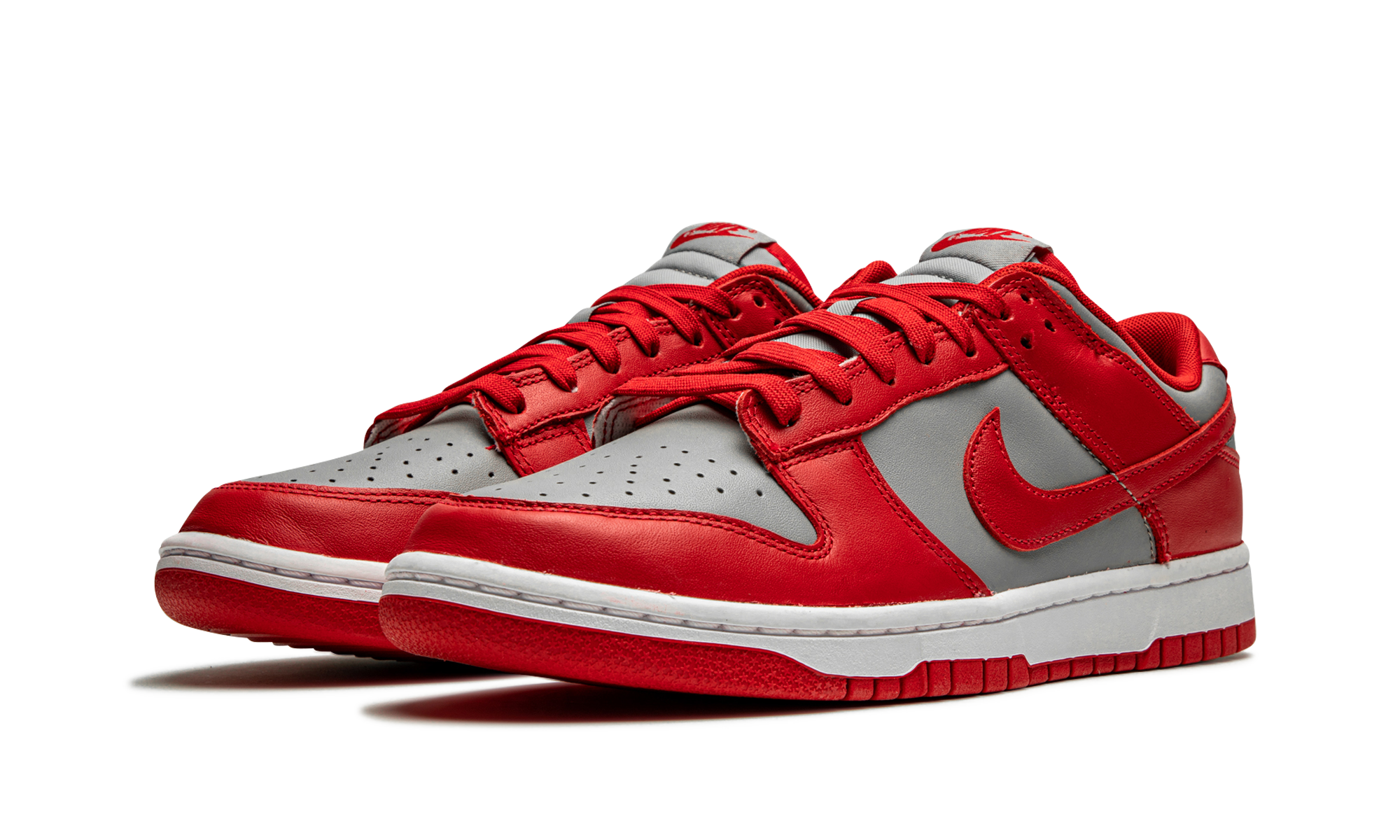 Nike Dunk Low Retro UNLV (2021) - resellguru.app