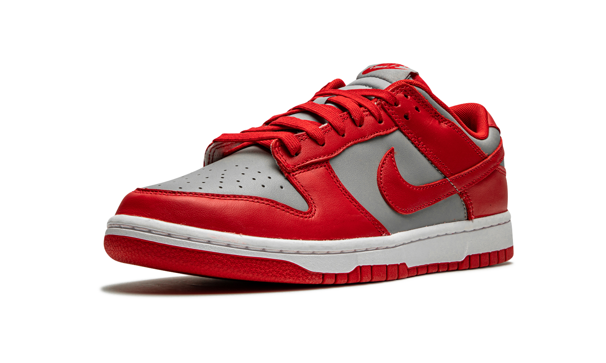 Nike Dunk Low Retro UNLV (2021) - resellguru.app