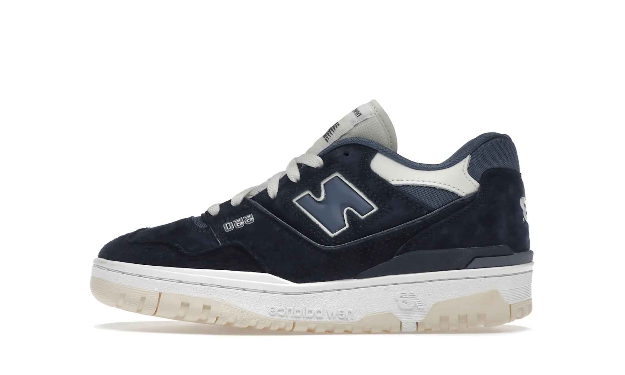 New Balance 550 Natural Indigo Suede - resellguru.app
