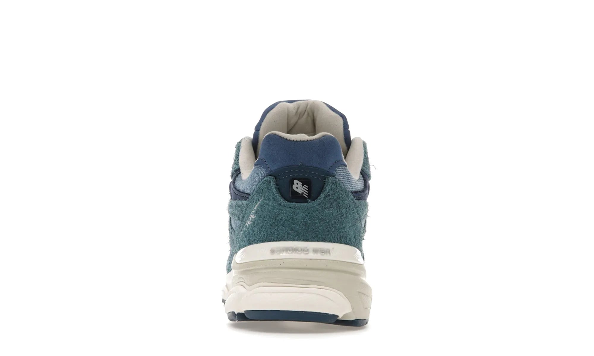 New Balance 990v3 MiUSA Levi's Denim - resellguru.app