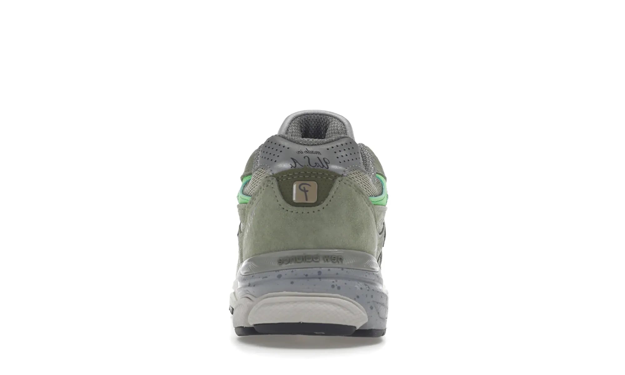 New Balance 990v3 MiUSA Patta Keep Your Family Close - resellguru.app