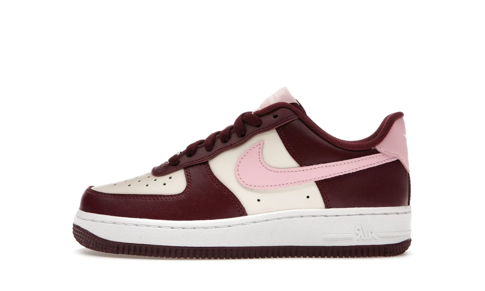 Nike Air Force 1 Low '07 Valentineâs Day (2023) - resellguru.app