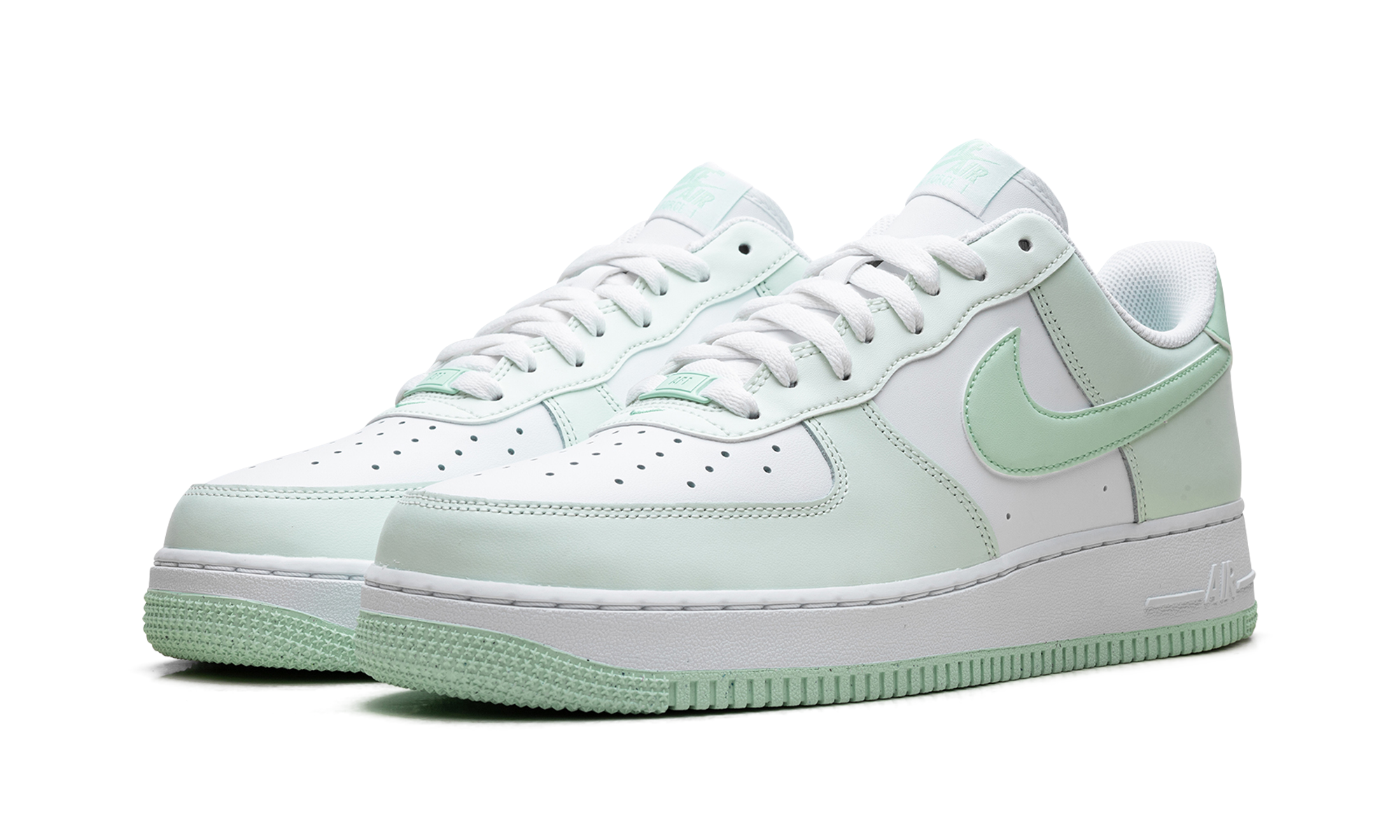 Nike Air Force 1 Low '07 Mint Foam - resellguru.app