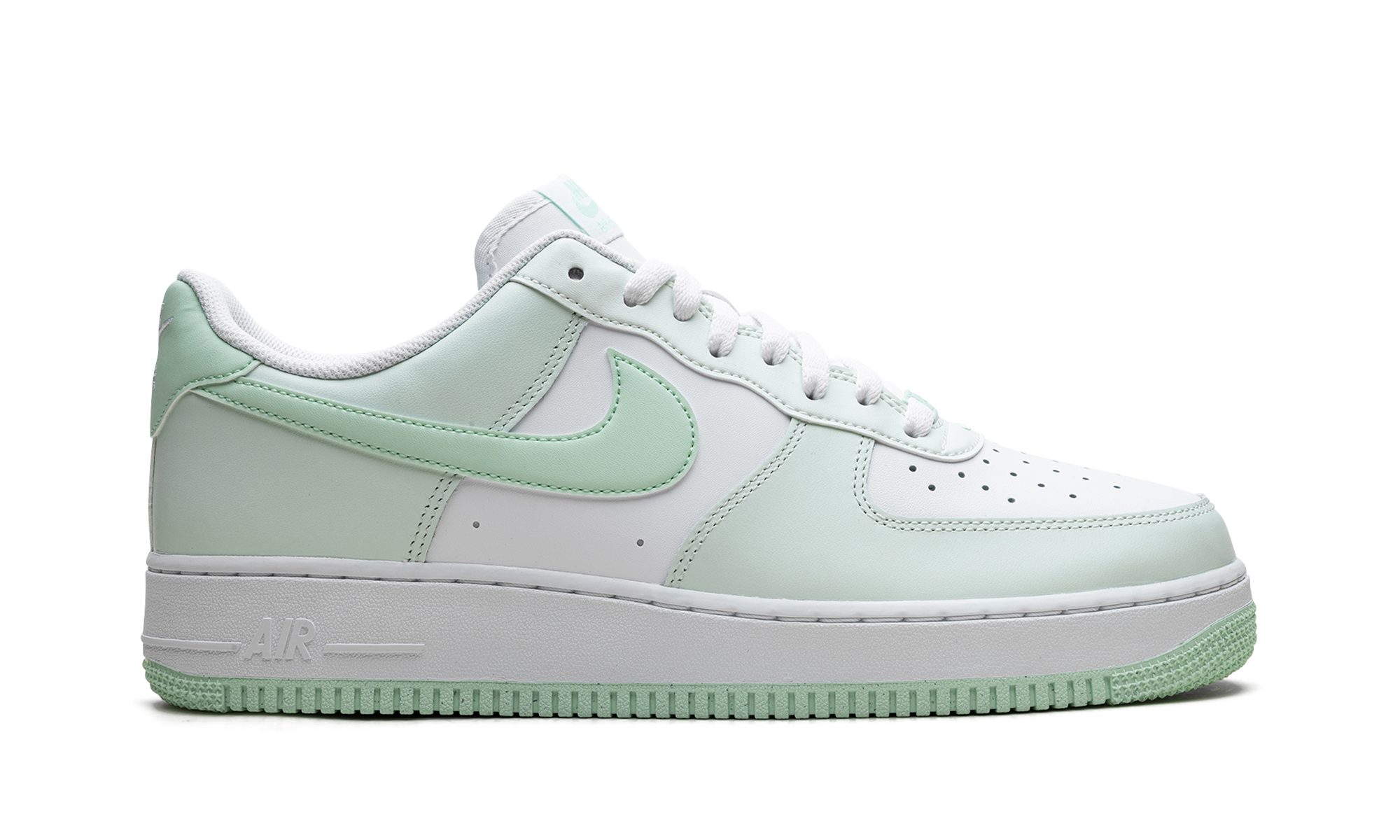 Nike Air Force 1 Low '07 Mint Foam - resellguru.app
