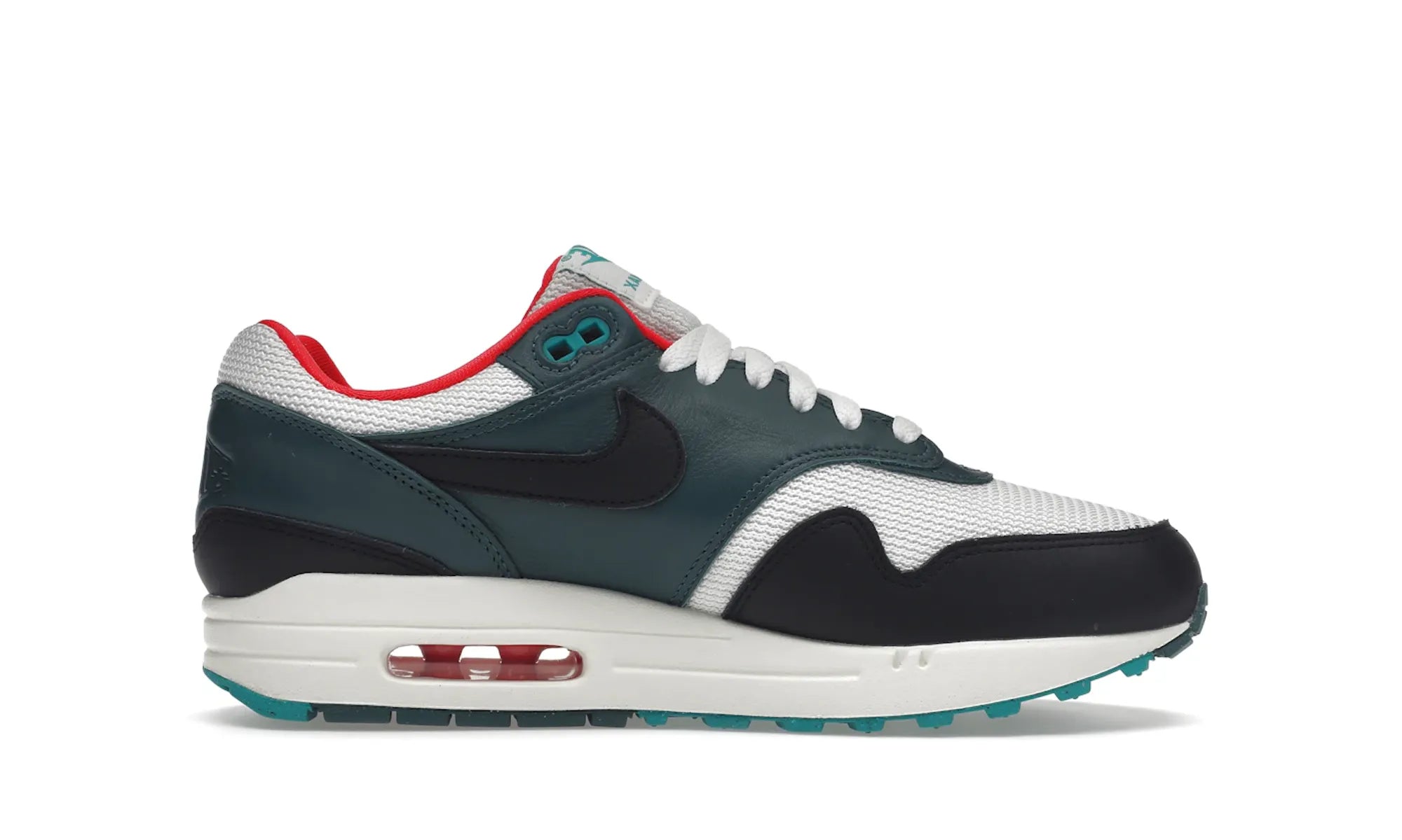 Nike Air Max 1 LeBron James Liverpool F.C. - resellguru.app