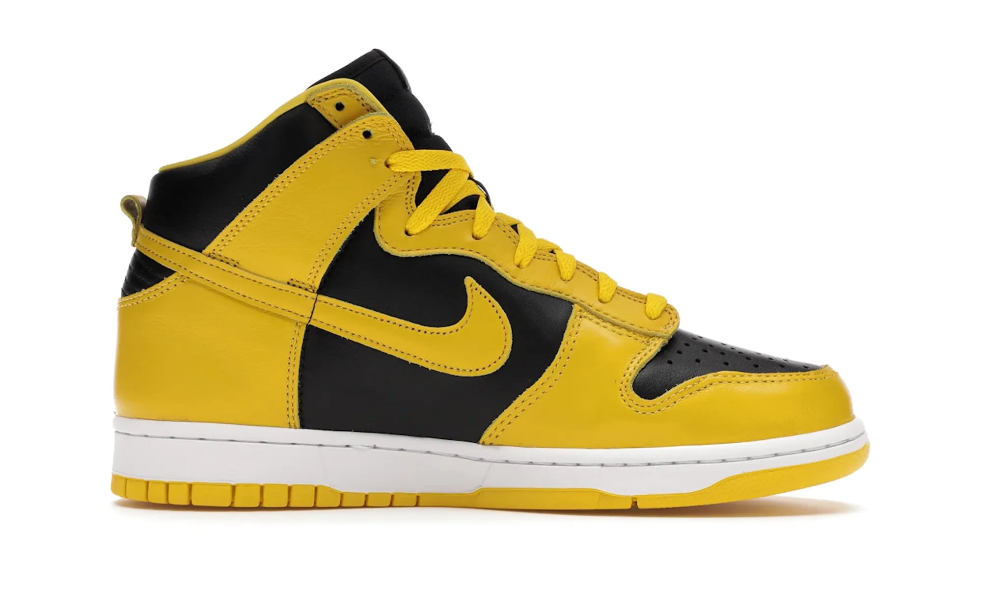 Nike Dunk High Iowa (2020) - resellguru.app