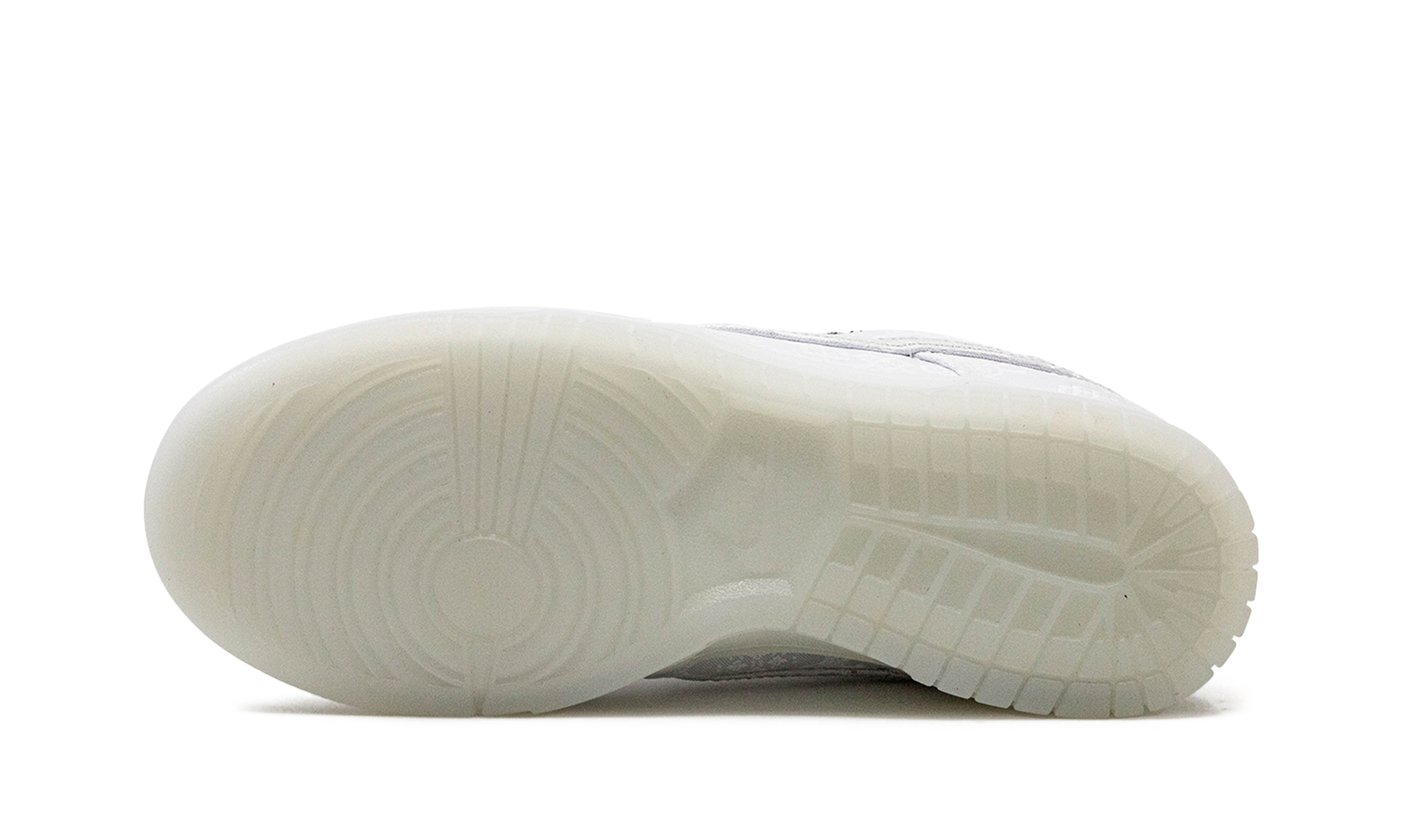 Nike Dunk Low CLOT Fragment White - resellguru.app