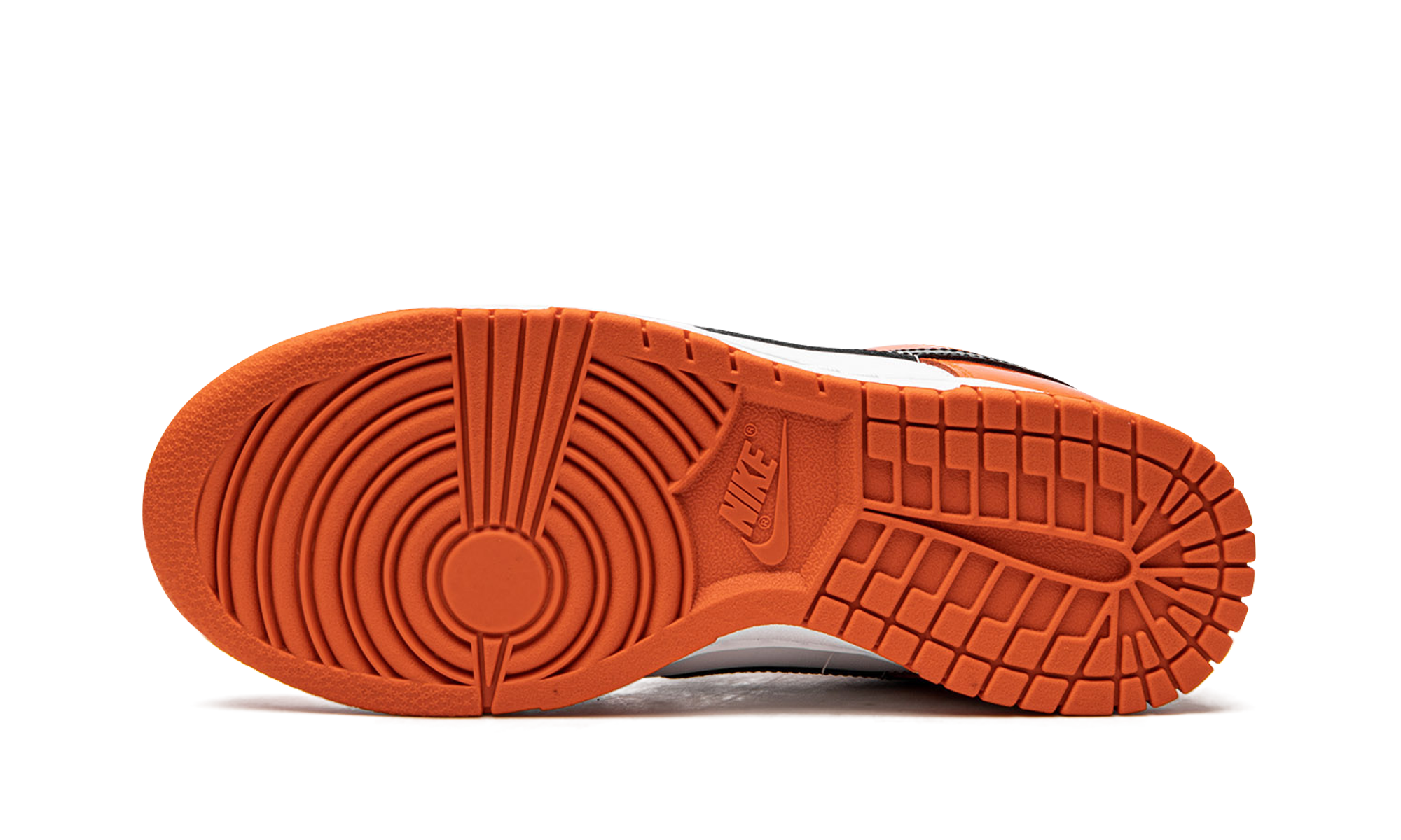 Nike Dunk Low Patent Halloween (2022) - resellguru.app
