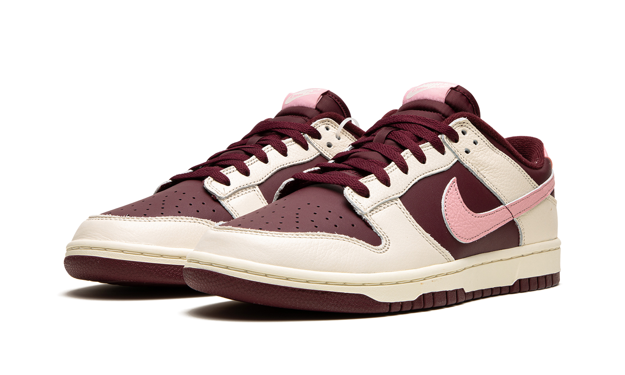 Nike Dunk Low Retro PRM Valentine's Day (2023) - resellguru.app