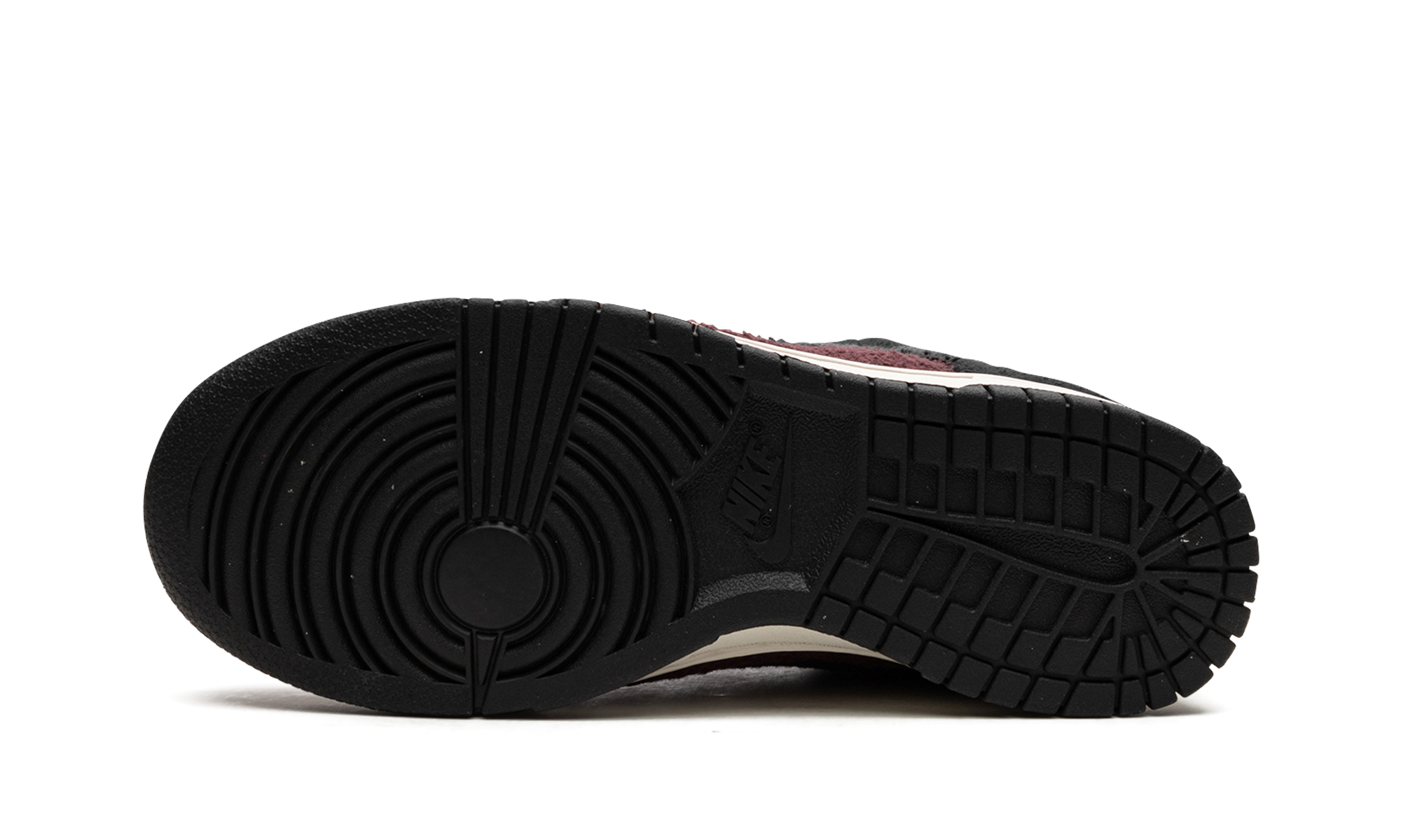 Nike Dunk Low SE Fleece Pack Burgundy Crush - resellguru.app