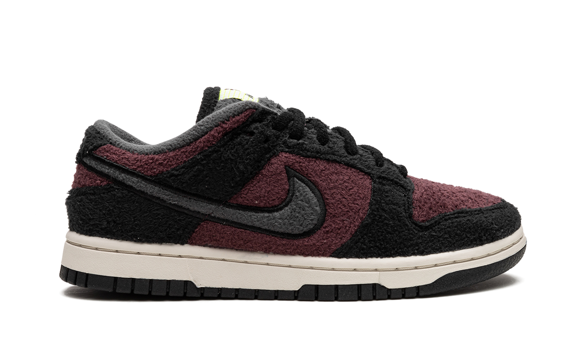 Nike Dunk Low SE Fleece Pack Burgundy Crush - resellguru.app