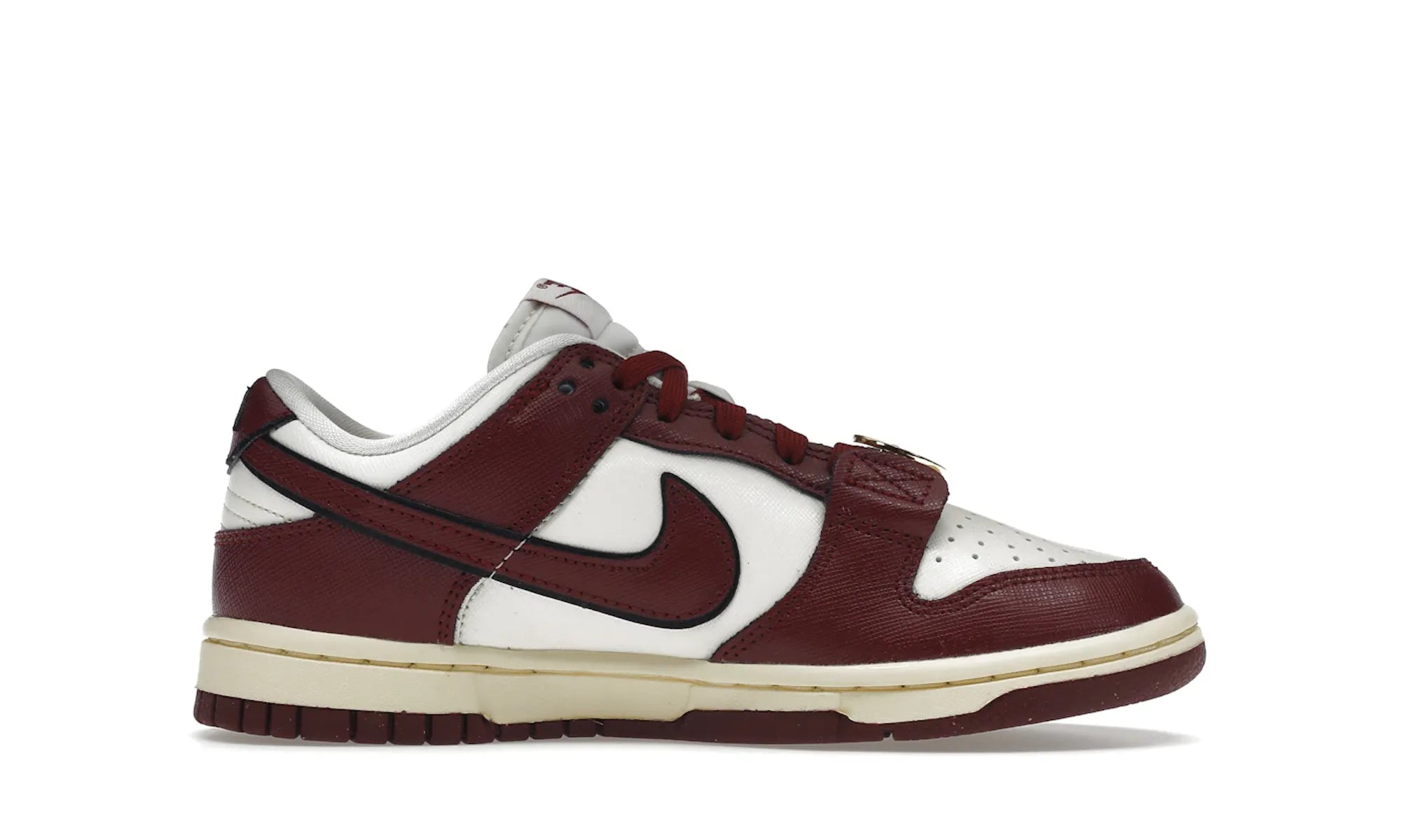 Nike Dunk Low SE Sisterhood Sail Team Red - resellguru.app