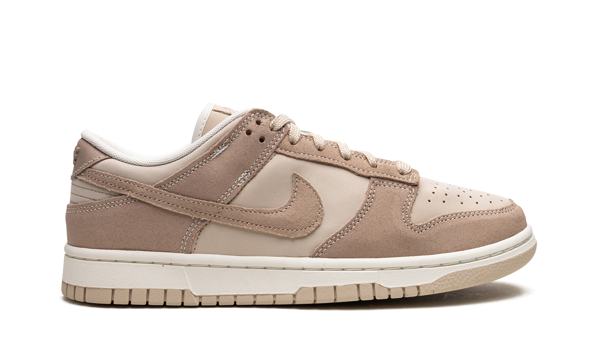 Nike Dunk Low SE Sanddrift - resellguru.app