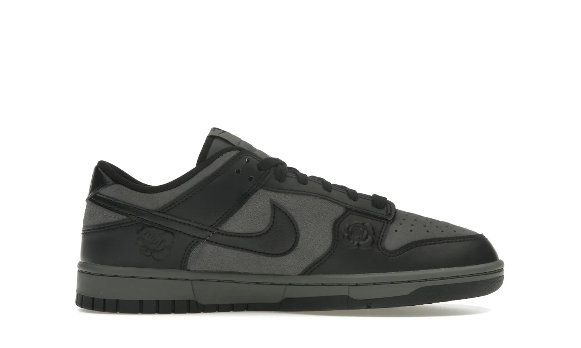 Nike Dunk Low Black Roses - resellguru.app