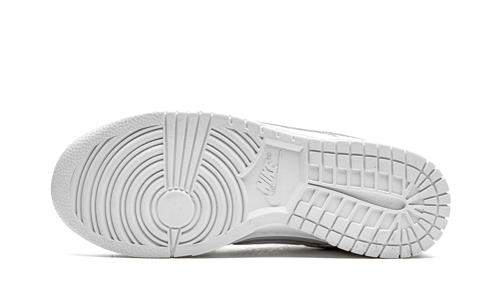 Nike Dunk Low Triple White (2021) - resellguru.app