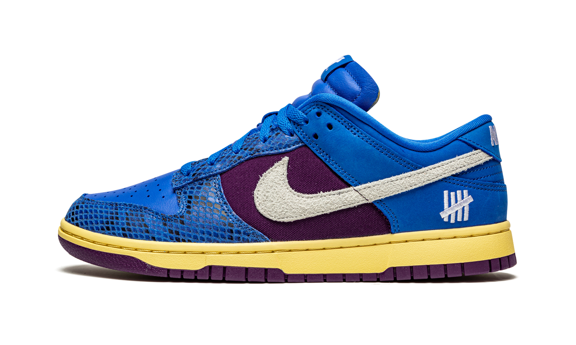 Nike Dunk Low Undefeated 5 On It Dunk vs. AF1 - resellguru.app