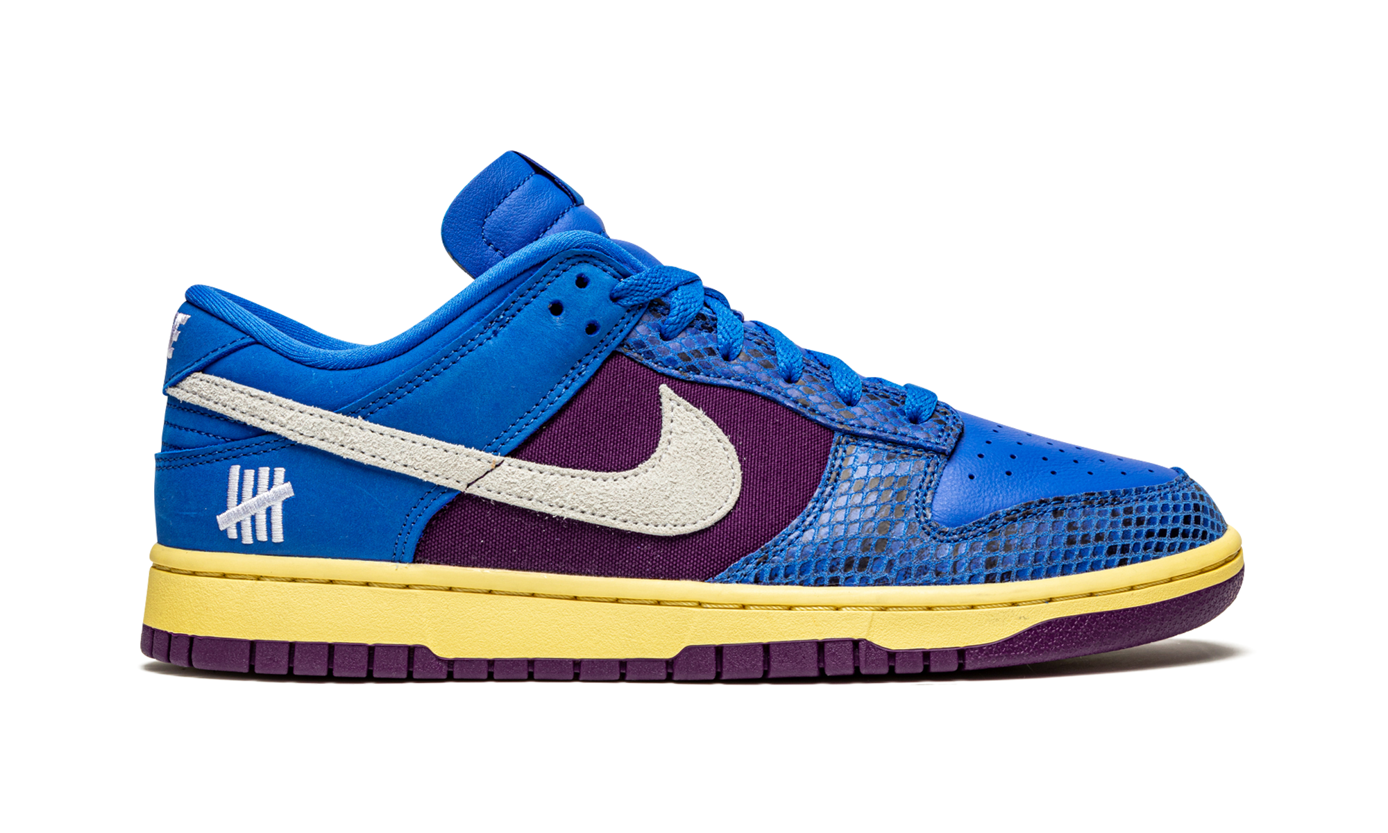 Nike Dunk Low Undefeated 5 On It Dunk vs. AF1 - resellguru.app