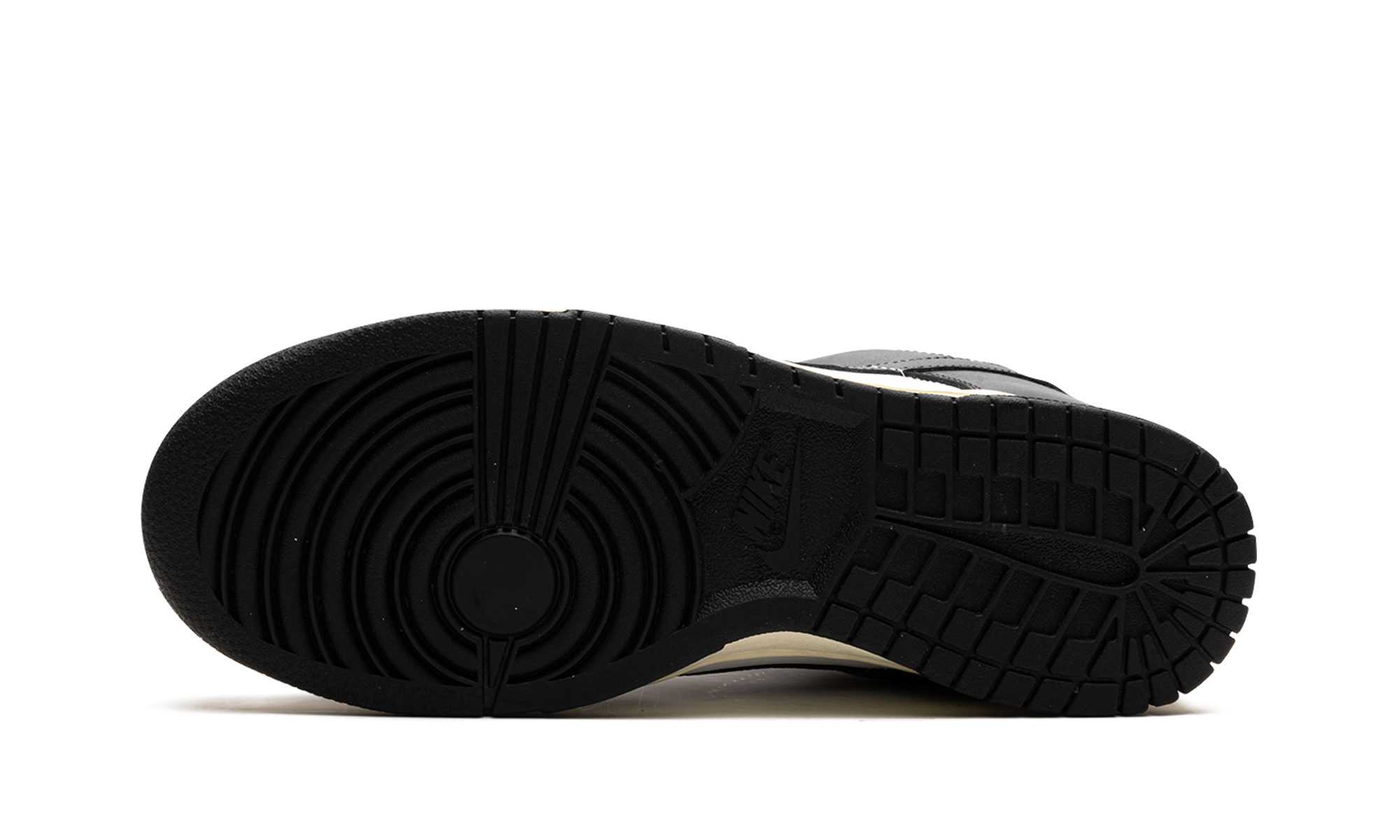 Nike Dunk Low Vintage Panda - resellguru.app