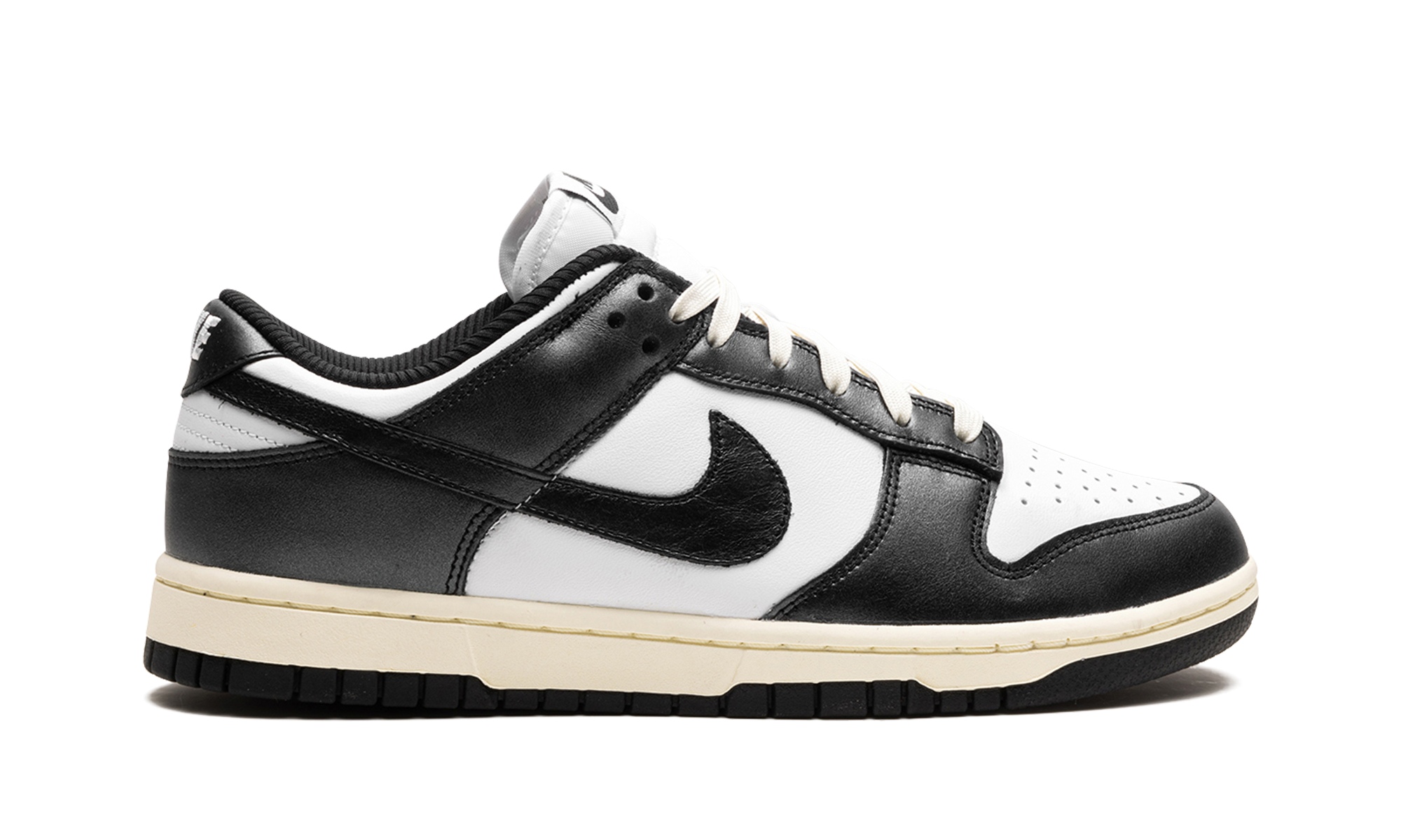 Nike Dunk Low Vintage Panda - resellguru.app