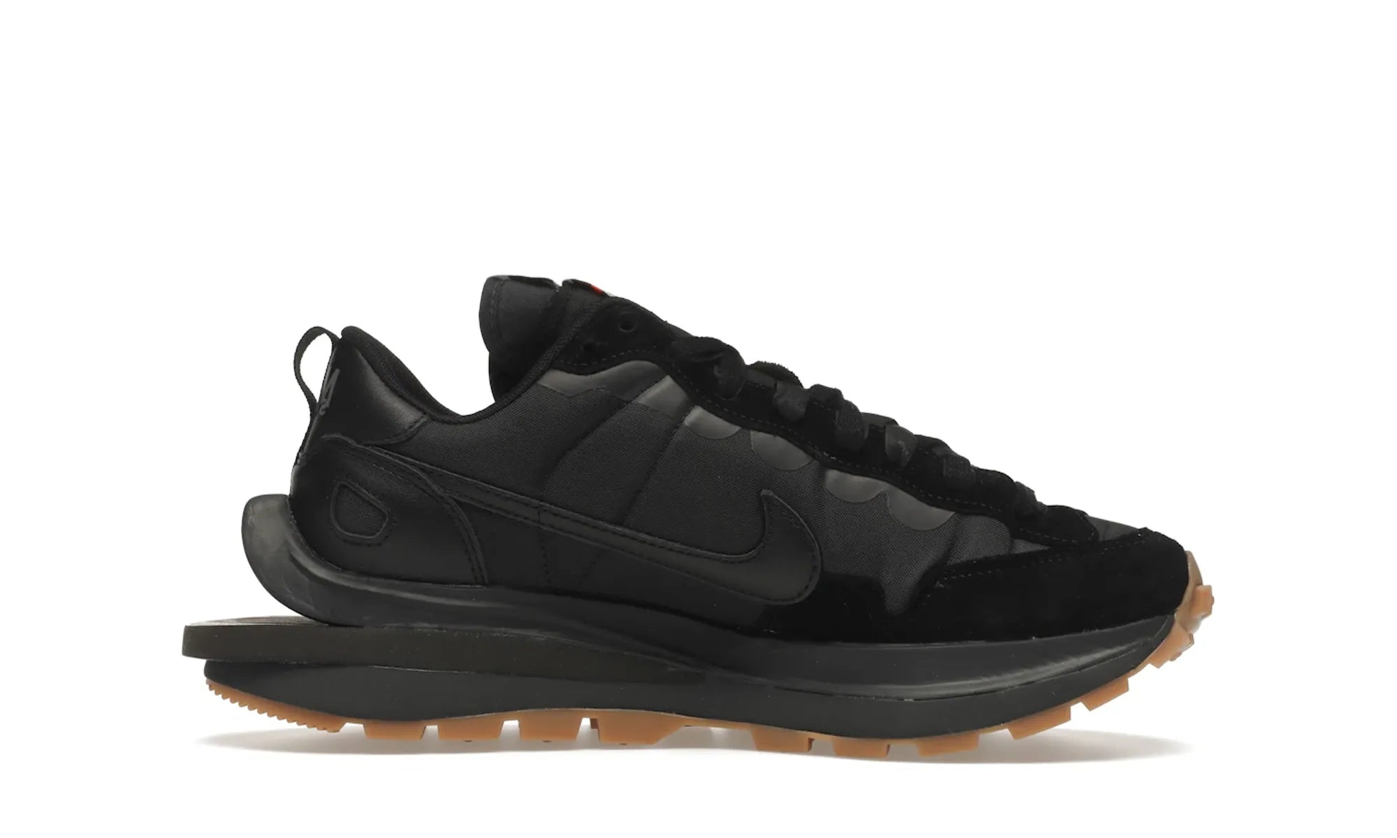 Nike Vaporwaffle sacai Black Gum - resellguru.app
