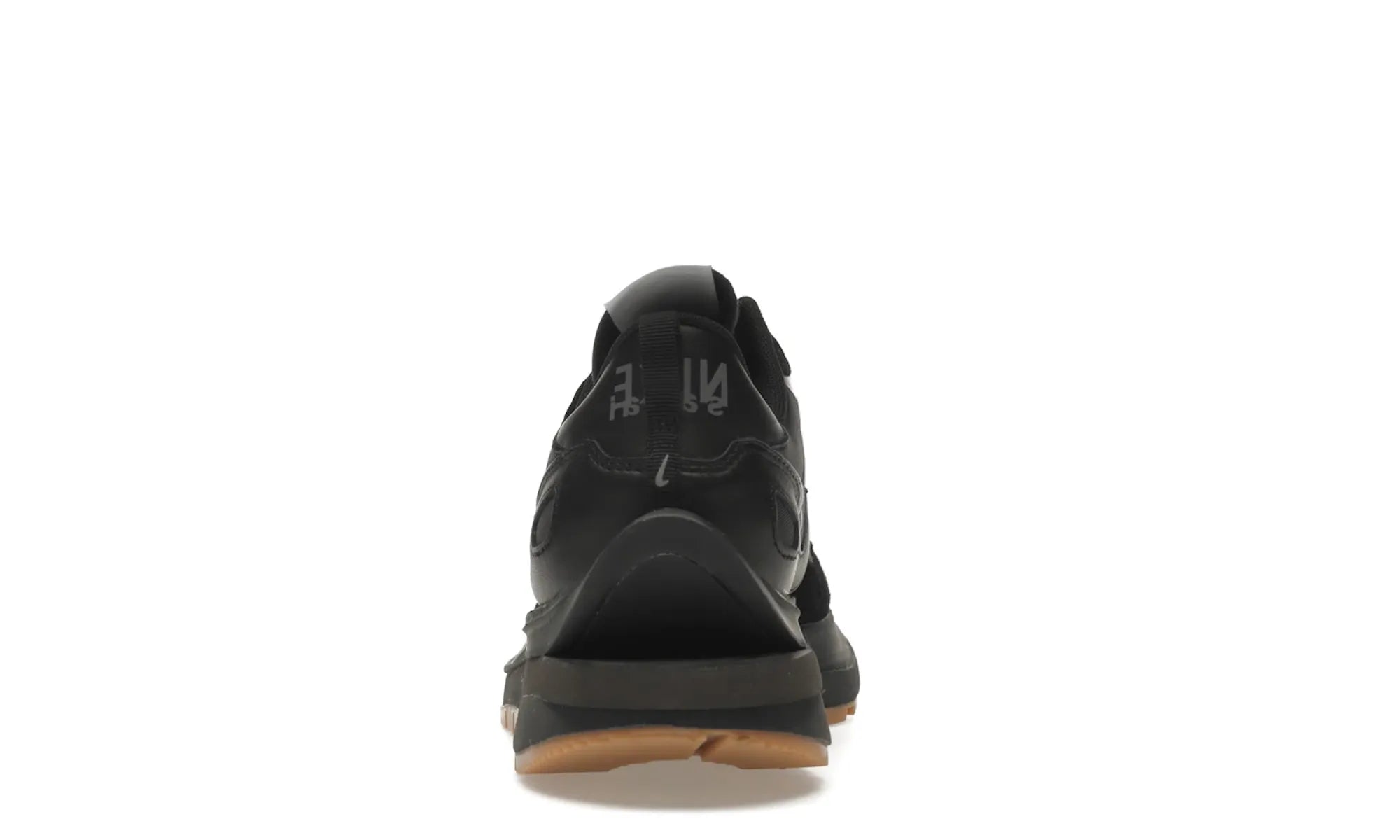 Nike Vaporwaffle sacai Black Gum - resellguru.app