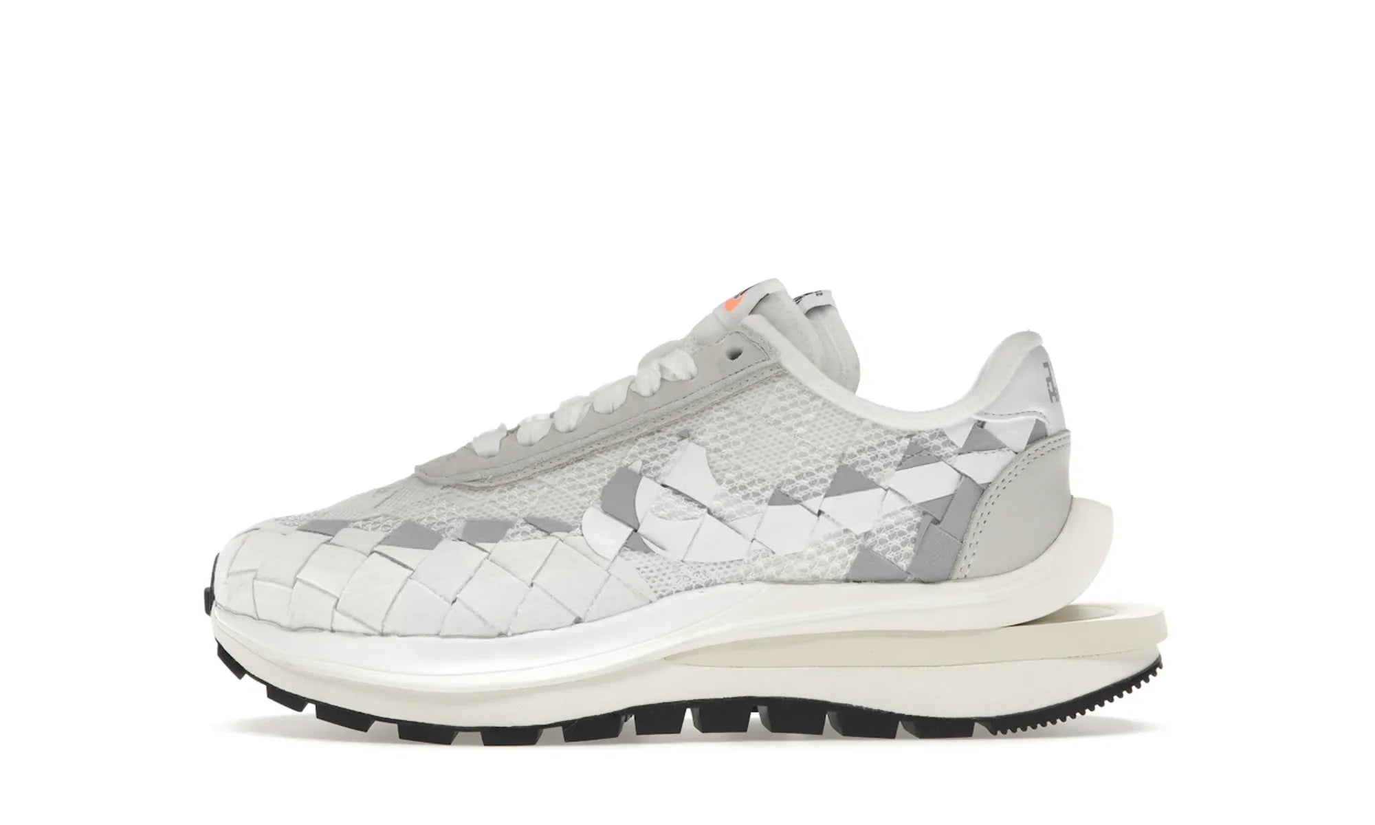 Nike VaporWaffle Woven sacai Jean Paul Gaultier White - resellguru.app